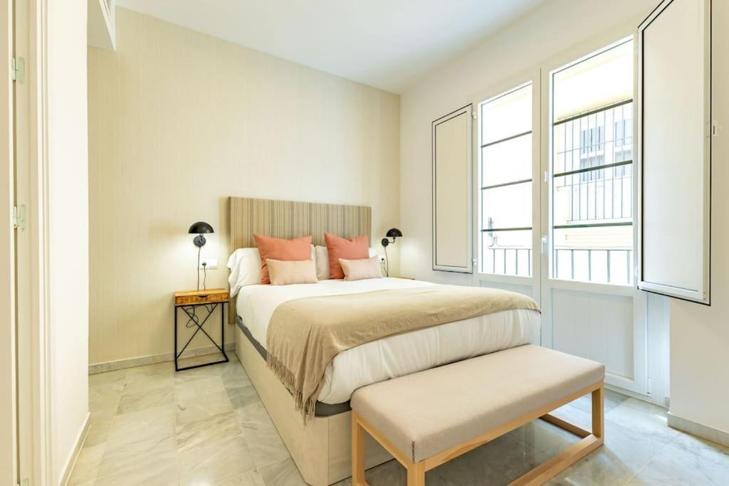 Conde Ibarra Deluxe By Valcambre Apartment Seville Exterior photo