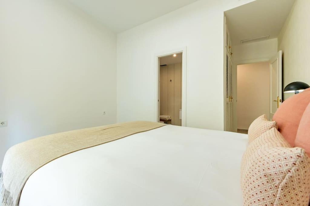 Conde Ibarra Deluxe By Valcambre Apartment Seville Exterior photo